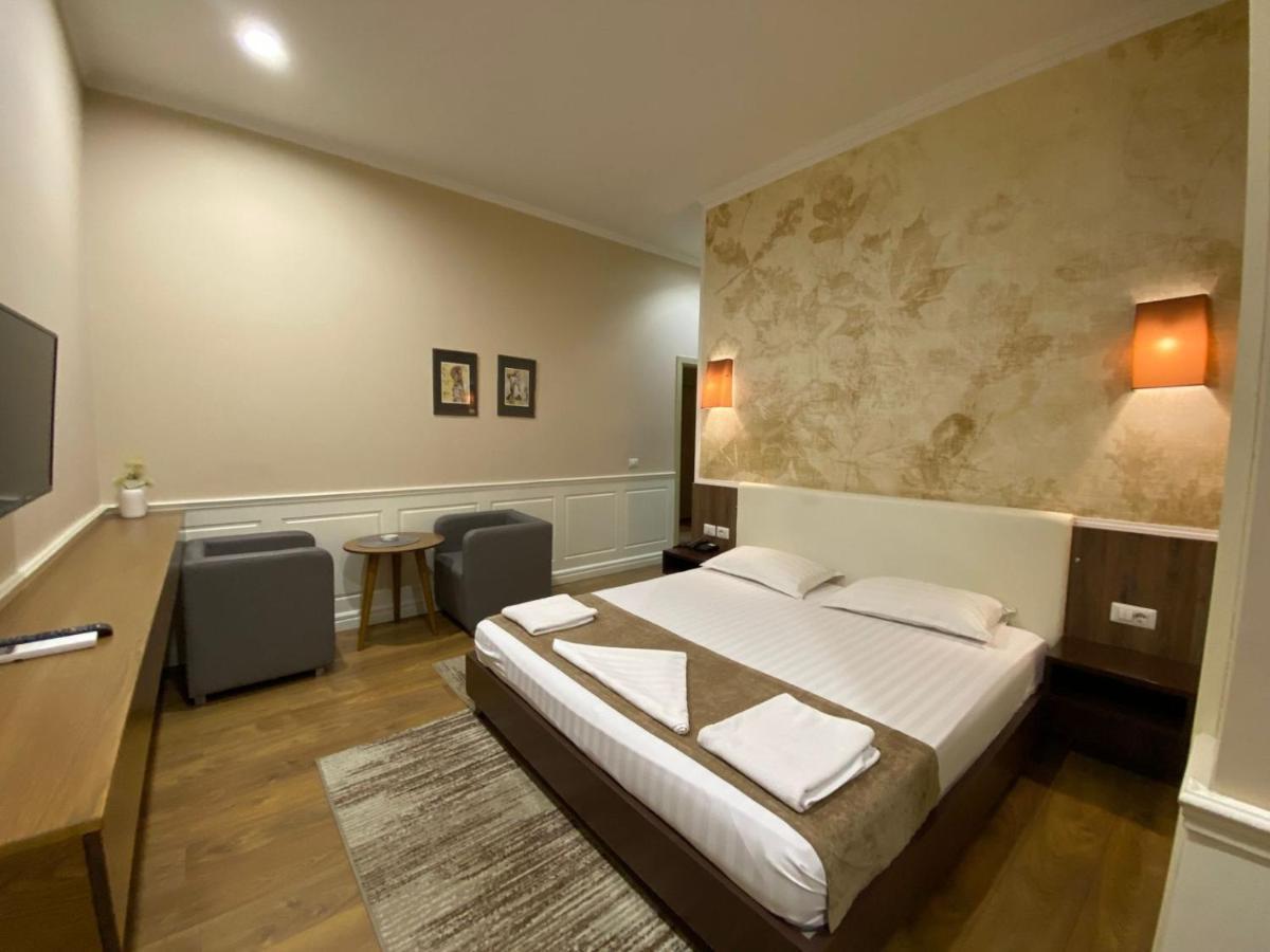 Edisem Hotel Mezez ภายนอก รูปภาพ